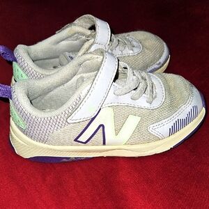 New Balance Gray and Purple Sneakers for Active Comfort